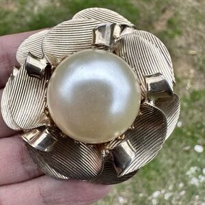 Vintage Flower Brooch Pin 2 Inch Faux Pearl Center Gold Brushed Chunky Texture